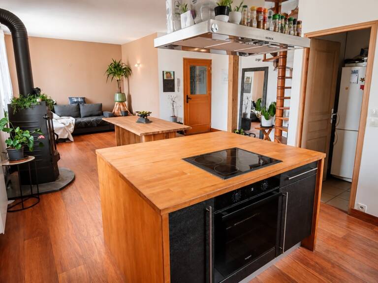 Duplex T3 lumineux avec espace bureau – Dernier étage – Faibles charges – Centre-ville — photo 1