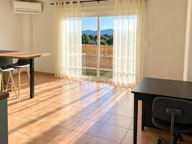LA CIOTAT (13) – T2 de 43,24 m² au dernier étage avec ascenseur, balcon et vue dégagée — photo 1