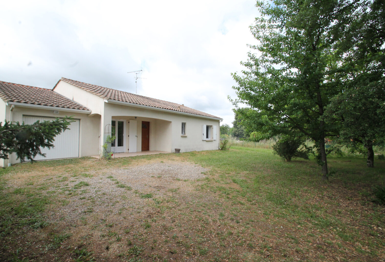 Maison plain pied à vendre 3 pièces LAMOTHE LANDERRON (33), 2 chambres, garage, terrain 2109m² — photo 1