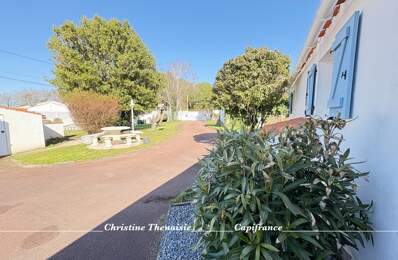 Maison de charme à vendre Plain-pied, 4 chambres dont 3 avec entrées indépendantes, Grand garage, Studio à aménager, 2 entrées sur 1200 m2 de terrain, SAINT HILAIRE DE RIEZ (85) — photo du bien