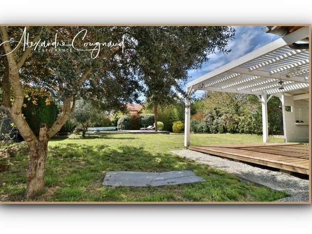 A vendre Sémalens (81) - Maison en pierre P5 rénovée d'environ 134 m² avec jardin — photo du bien