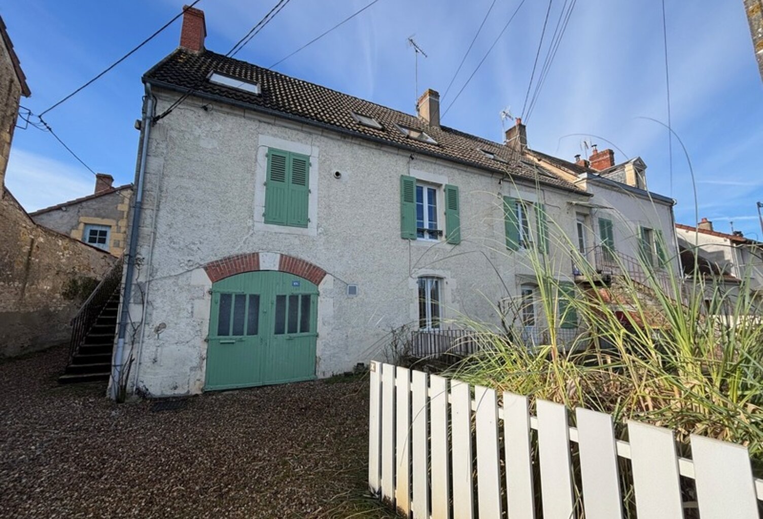 Immeuble à vendre MARSEILLES LES AUBIGNY (18) — photo 1
