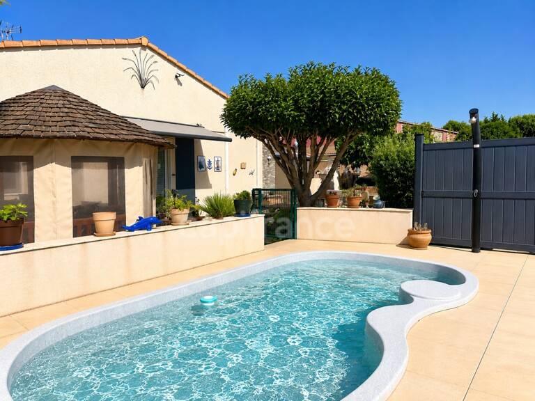 Maison plain pied de 80 m² avec 4 pièces, piscine avec jacuzzi et panneaux solaires à Vergèze — photo 1
