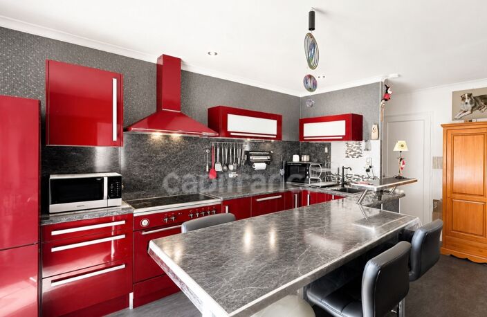 Maison plain pied de 80 m² avec 4 pièces, piscine avec jacuzzi et panneaux solaires à Vergèze — photo 4