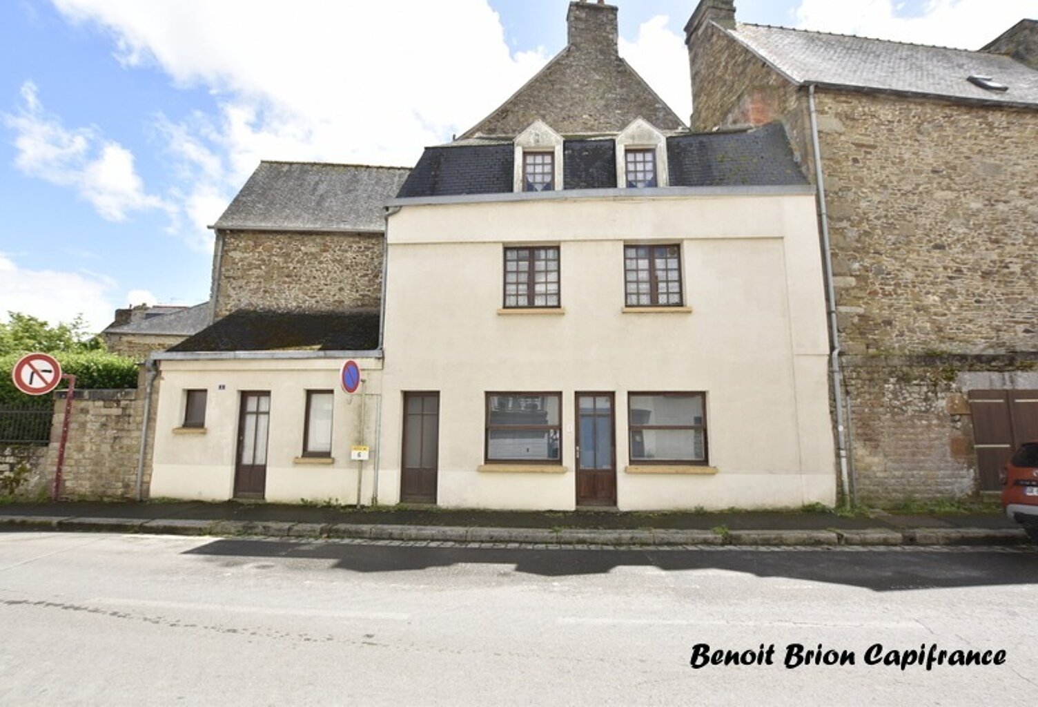 Maison de ville à rénover – Antrain (Val-Couesnon) — photo 1