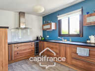 MAISON CONTEMPORAINE AVEC PISCINE et GARAGE – SANS VIS-À-VIS – BELLERIVE-SUR-ALLIER / 03 — photo 2