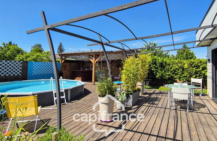 MAISON CONTEMPORAINE AVEC PISCINE et GARAGE – SANS VIS-À-VIS – BELLERIVE-SUR-ALLIER / 03 — photo 5