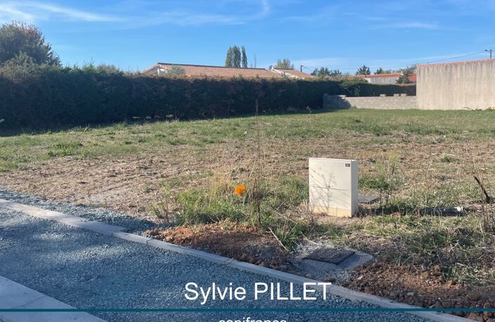 Terrain à vendre de 548 m² PUYRAVAULT en VENDEE (85) — photo 2