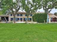 Mas de Charme en Camargue – 3 Habitations, Dépendances et Piscine — photo 2