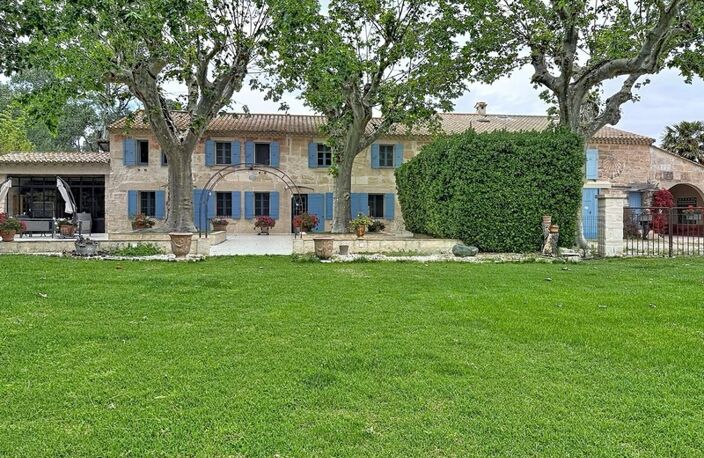 Mas de Charme en Camargue – 3 Habitations, Dépendances et Piscine — photo 2