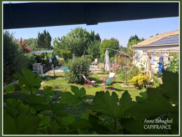 Maison individuelle plain-pied- 146m2-garage- Terrain 1800m2 - Piscine — photo du bien