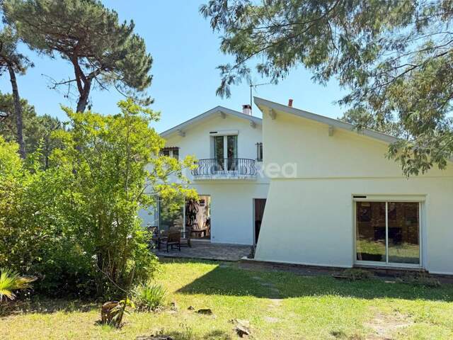 Maison 7 pièces — photo du bien