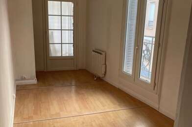Appartement 1 pièces 700 €