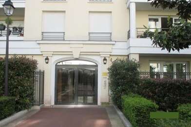 Appartement 3 pièces 1335 €