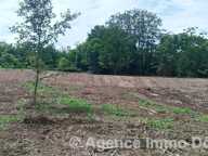 Terrain constructible de 952 m², vue dégagée — photo 2
