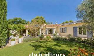 Maison 12 Pièces 261 m² à vendre à Aups (83630)