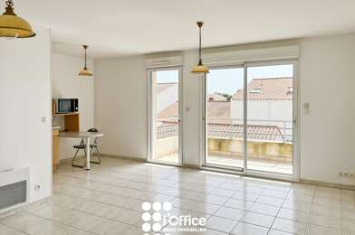 Appartement 3 pièces 242600 €