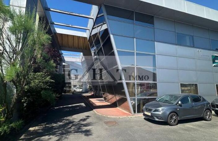 ENTREPOT BUREAUX 960 M2 A LA VENTE A CHAMPIGNY SUR MARNE — photo 2