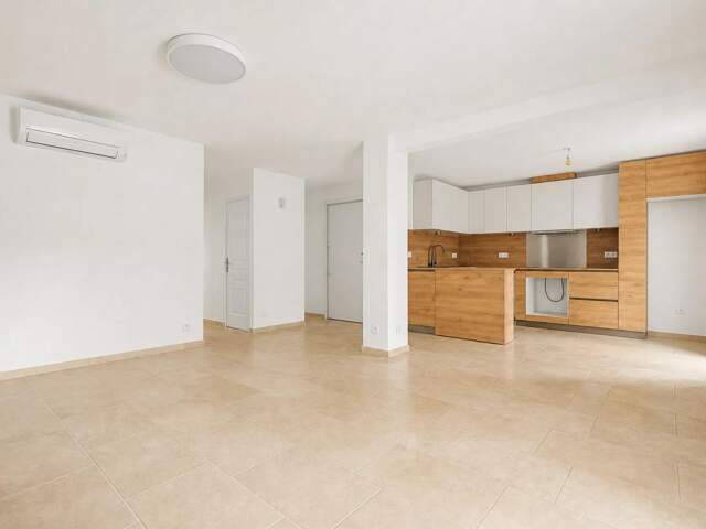 Appartement de 3 pièces de 64,68 m² à Eyguières — photo du bien