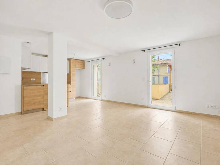 Appartement de 3 pièces de 64,68 m² à Eyguières — photo 1