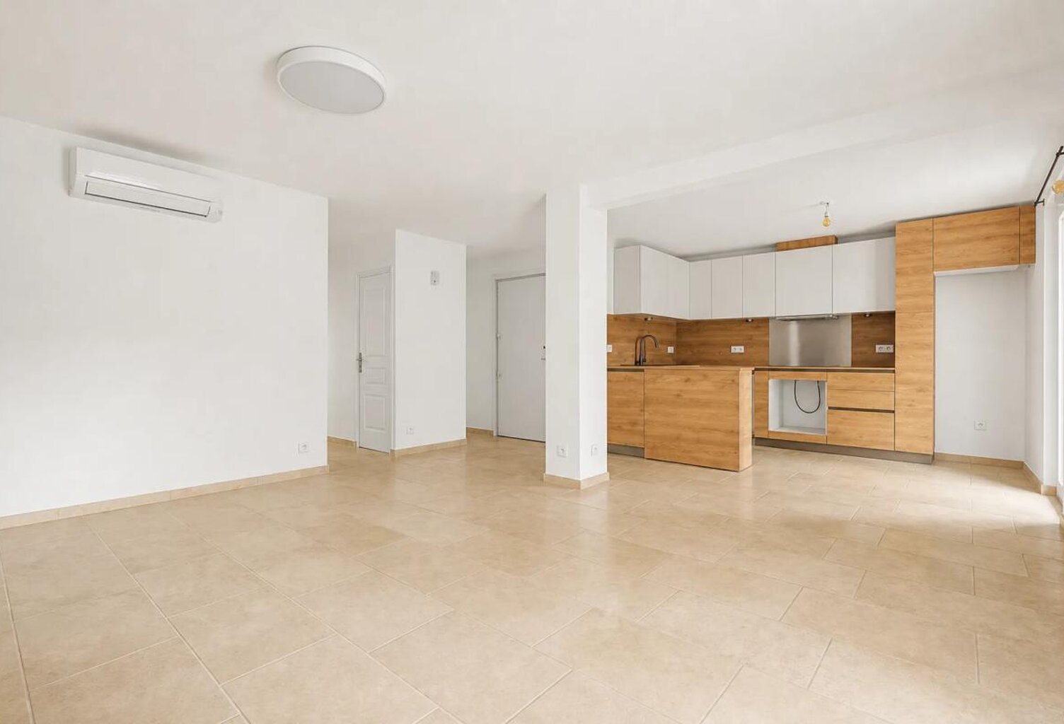 Appartement de 3 pièces de 64,68 m² à Eyguières — photo 1