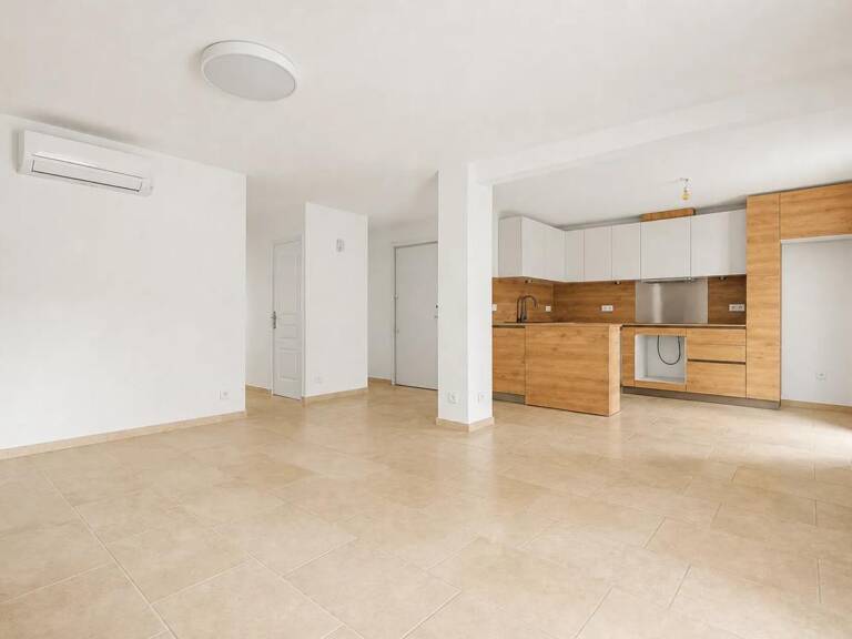 Appartement de 3 pièces de 64,68 m² à Eyguières — photo 1