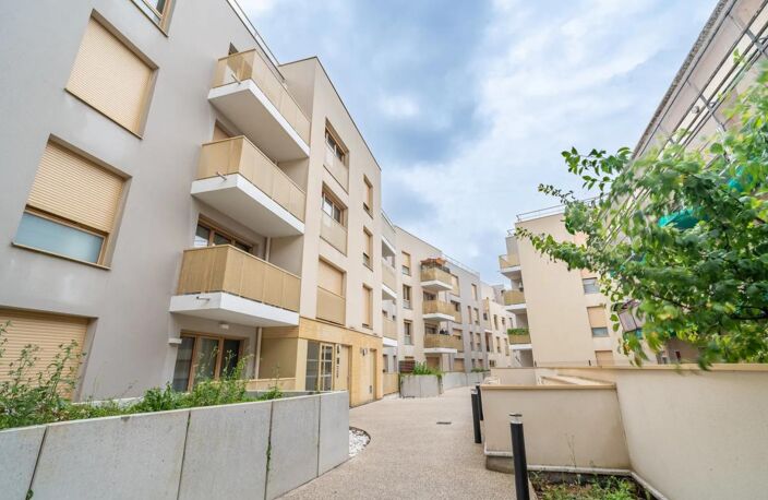 93380 PIERREFITTE – CENTRE VILLE – CALME - APPARTEMENT 4P — photo 2