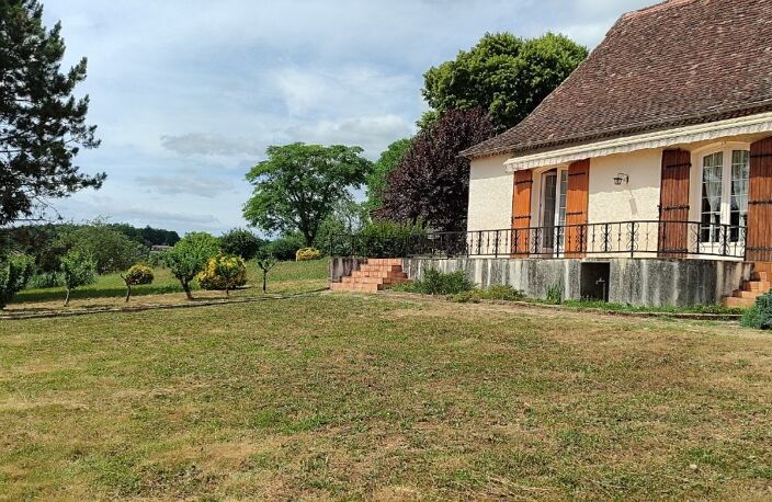 MAISON PÉRIGOURDINE 120.00M² HAB 3 CHAMBRES AVEC VUE DÉGAGÉE + GARAGES + ATELIER, LE TOUT SUR 5 200M² ENVIRON   — photo 2