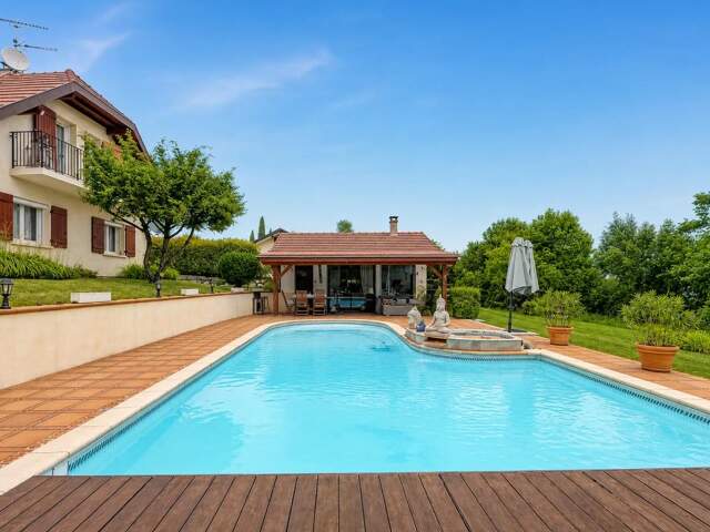 Maison de 5 pièces de 170 m² à Farges — photo du bien