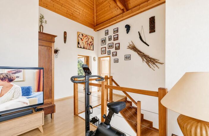 Maison de 5 pièces de 170 m² près de Péron — photo 3