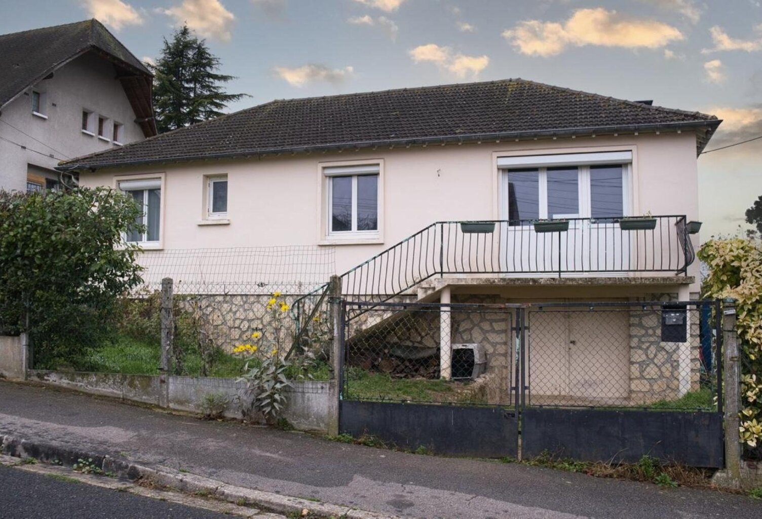 Maison individuelle de plain-pied 83 m2 - 3 chambres- 450 m2 Terrain-sous-sol total- 78270 Bonnières-sur-Seine — photo 1