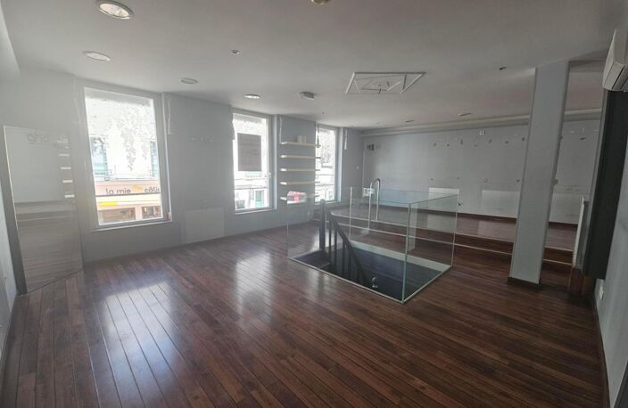 Location bureau  65 m² à Tours (37000) — photo 2