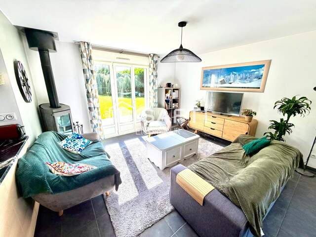 Maison 8 pièces à vendre à Le Montcel — photo du bien