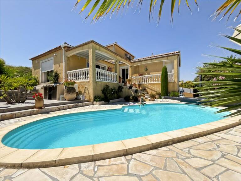 Vente Maison avec piscine, vue dégagée et dominante — photo 1