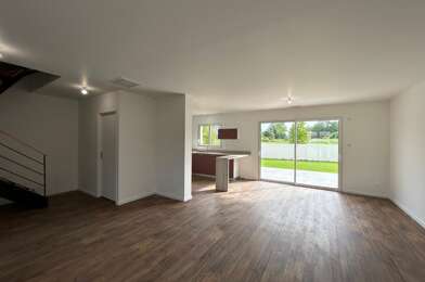 Maison 5 pièces 1300 €