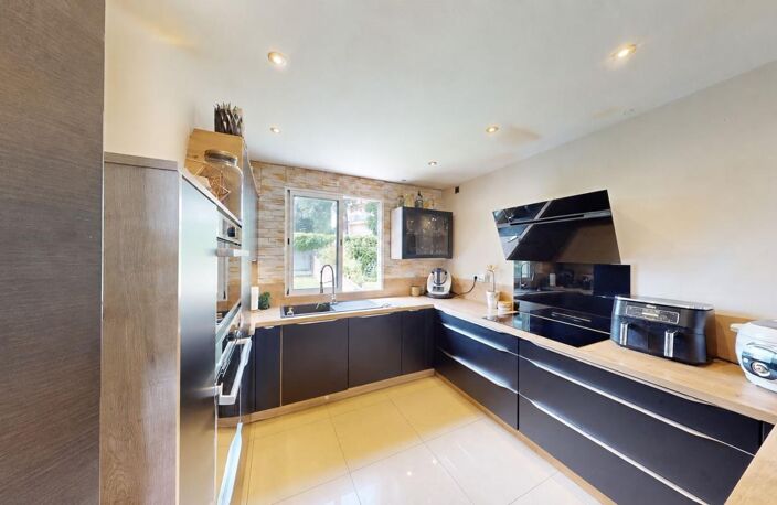 Maison À Vendre - SAINTE CECILE - JARDIN - GARAGE — photo 4