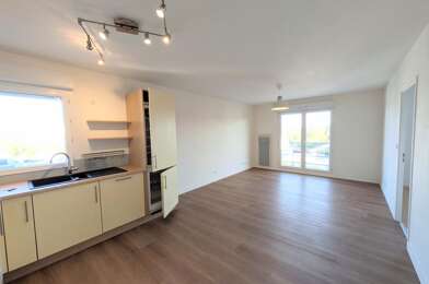 Appartement 3 pièces 821 €