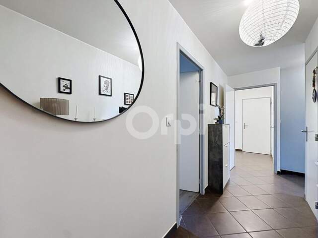 Appartement T4 + Cellier + Place de Stationnement — photo du bien