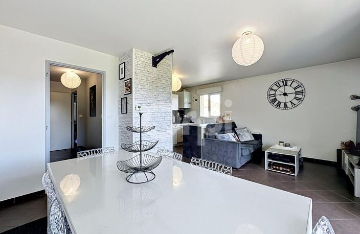 Appartement T4 + Cellier + Place de Stationnement — photo 3