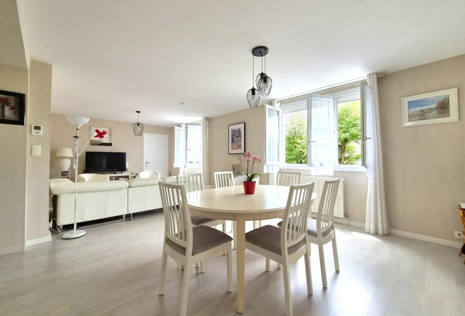 Appartement À Vendre — photo 1