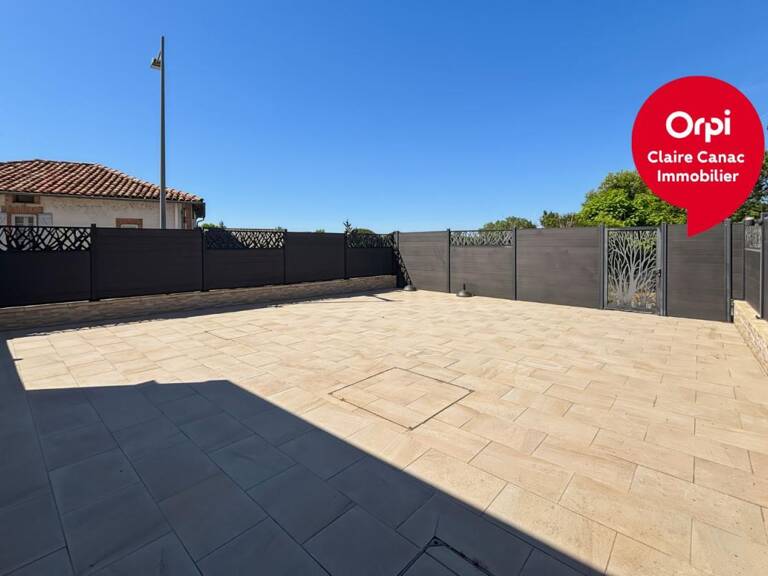 Bien Commercial À Vendre — photo 1