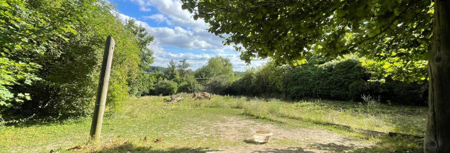 Terrain  2318 m² à vendre à Magny-en-Vexin (95420)