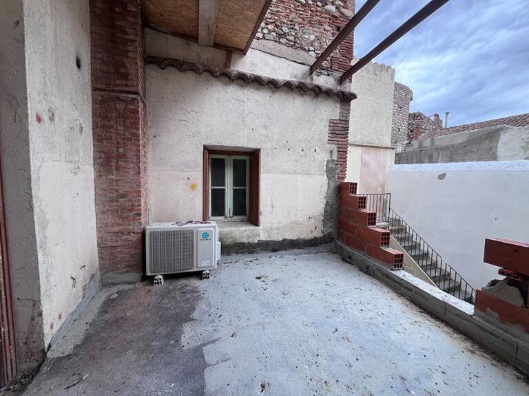 Immeuble de rapport de 200 m² environs à rénover pouvant être aménagé en deux appartements et un local — photo 1