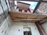 Immeuble de rapport de 200 m² environs à rénover pouvant être aménagé en deux appartements et un local — photo 4