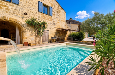 ENTRE NIMES ET UZES : Grande maison de village avec dépendan — photo du bien
