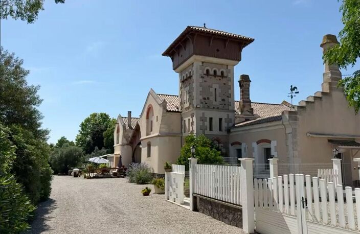 Domaine de caractère avec gîtes, chambres d'hôtes et parc de 1,7 hectare à Vias — photo 2