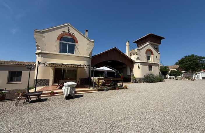 Domaine de caractère avec gîtes, chambres d'hôtes et parc de 1,7 hectare à Vias — photo 3