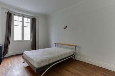 Appartement 3 pièces 279575 €