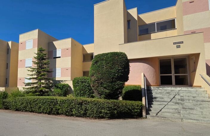 Studio 21 m² + 6m² deTerrasse avec vue mer à La Ciotat — photo 2