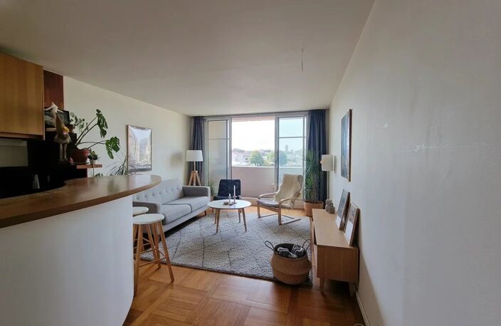 EXCLUSIVITÉ - APPARTEMENT LUMINEUX 3 PIÈCES AUX LILAS — photo 2